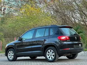 Volkswagen Tiguan 2010 Matt Black