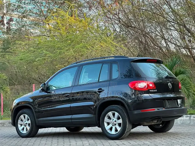 Volkswagen Tiguan 2010 Matt Black