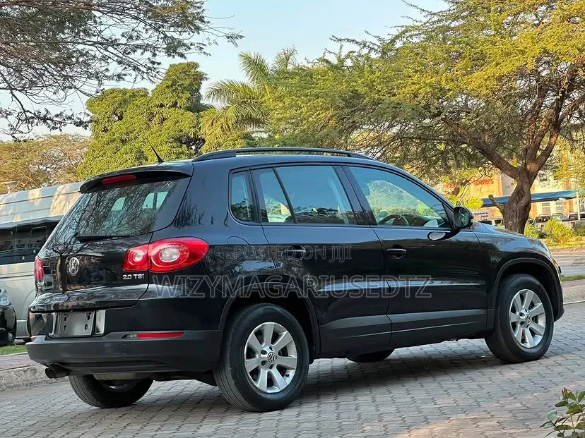 Volkswagen Tiguan 2010 Matt Black