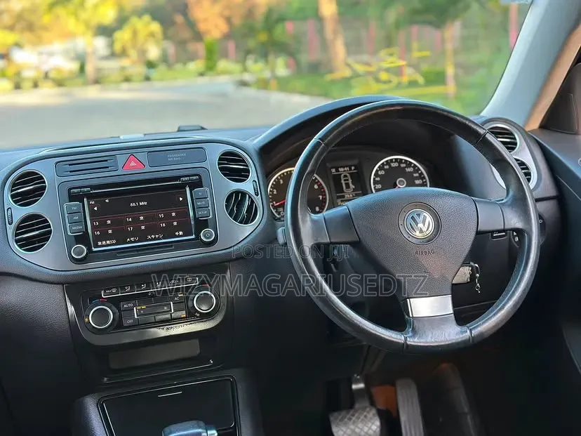 Volkswagen Tiguan 2010 Matt Black