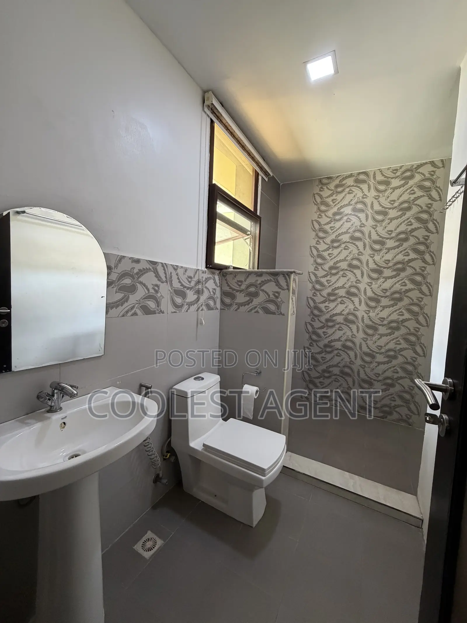 Furnished 5bdrm Villa in Coolest Estate, Masaki for rent