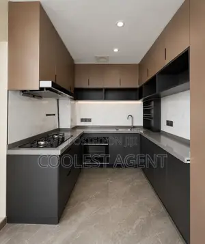 3bdrm Duplex in Coolest Estate, Oyster Bay for sale