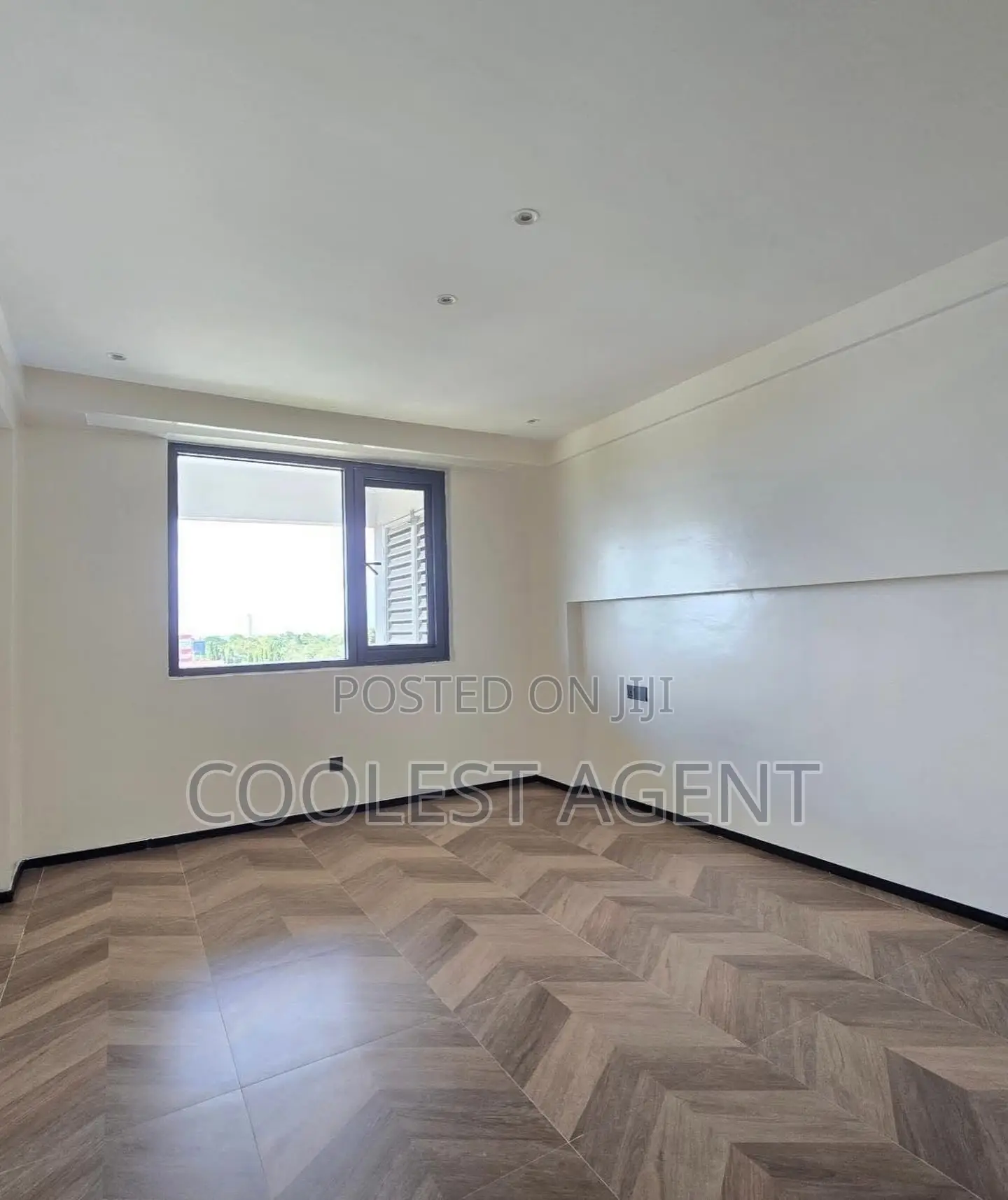 3bdrm Duplex in Coolest Estate, Oyster Bay for sale