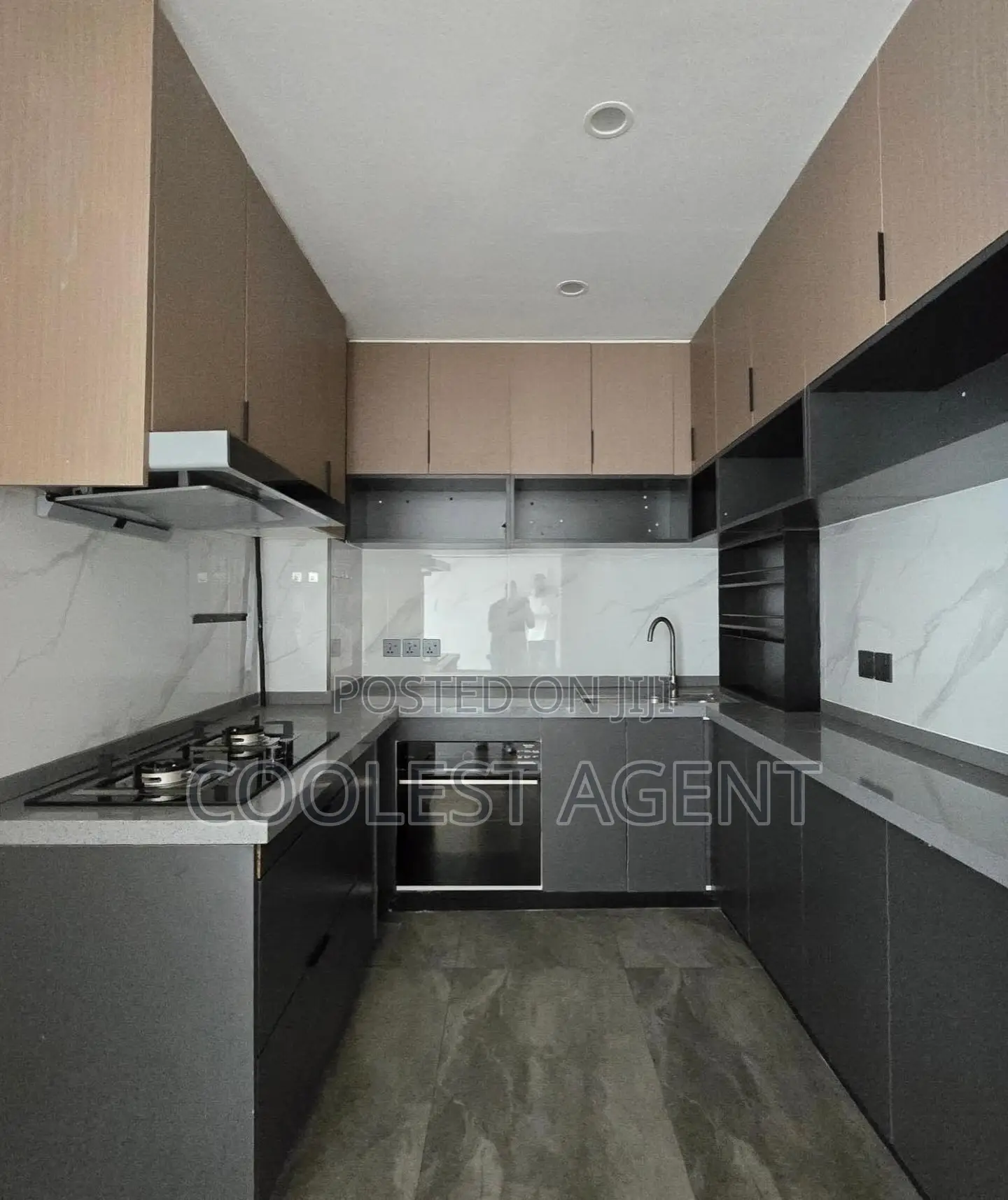 3bdrm Duplex in Coolest Estate, Oyster Bay for sale