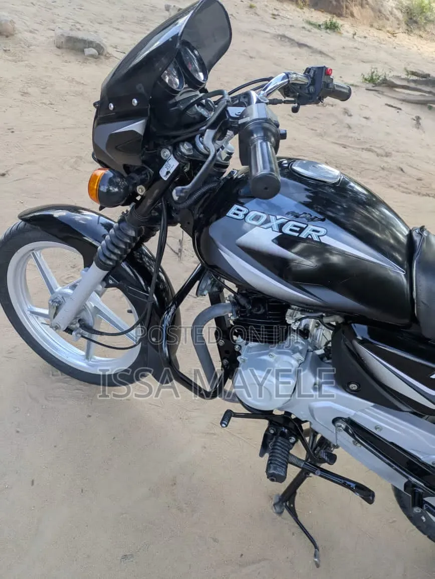 Bajaj Boxer 125 2026 Black