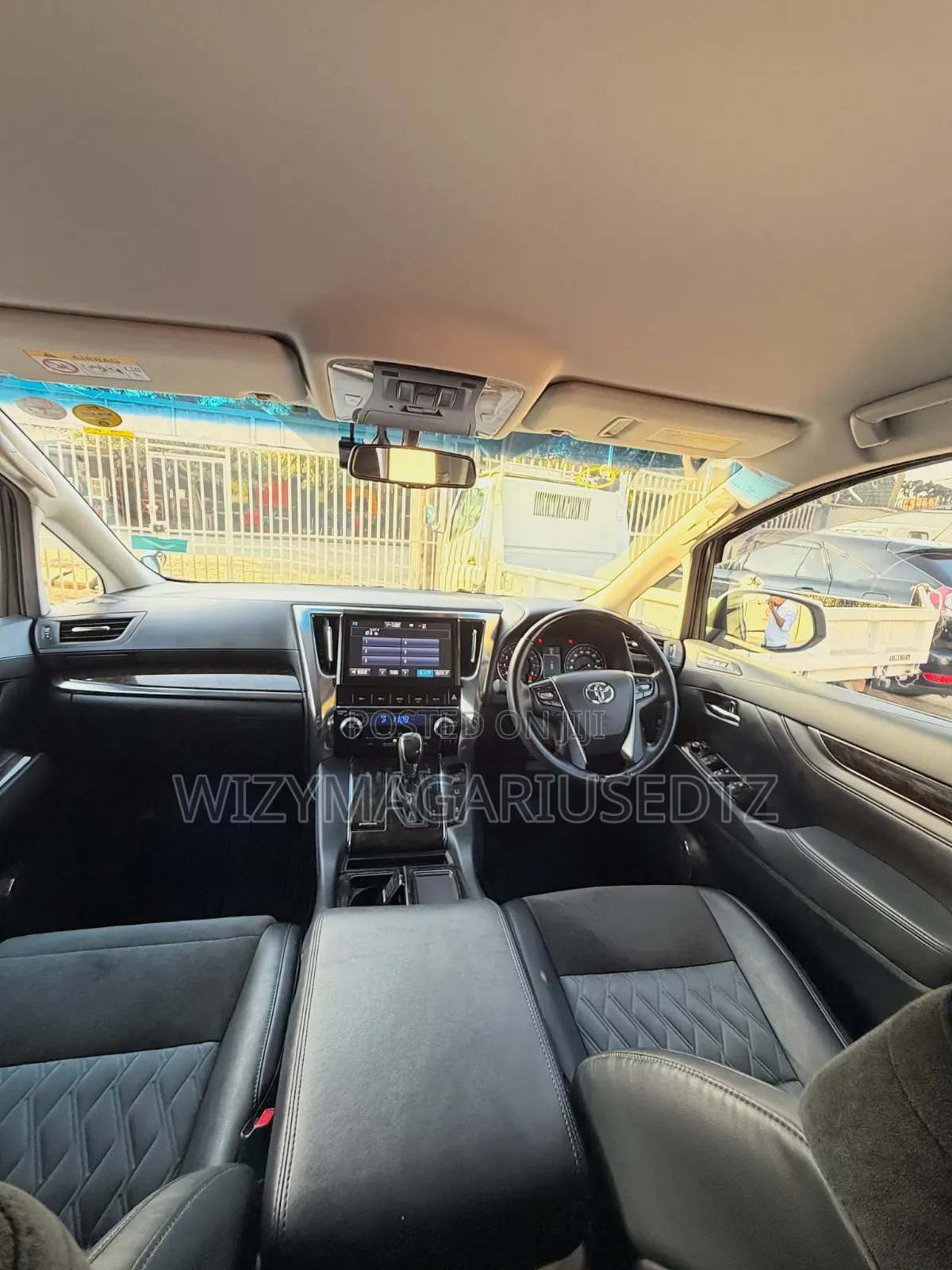 Toyota Alphard 2017 White