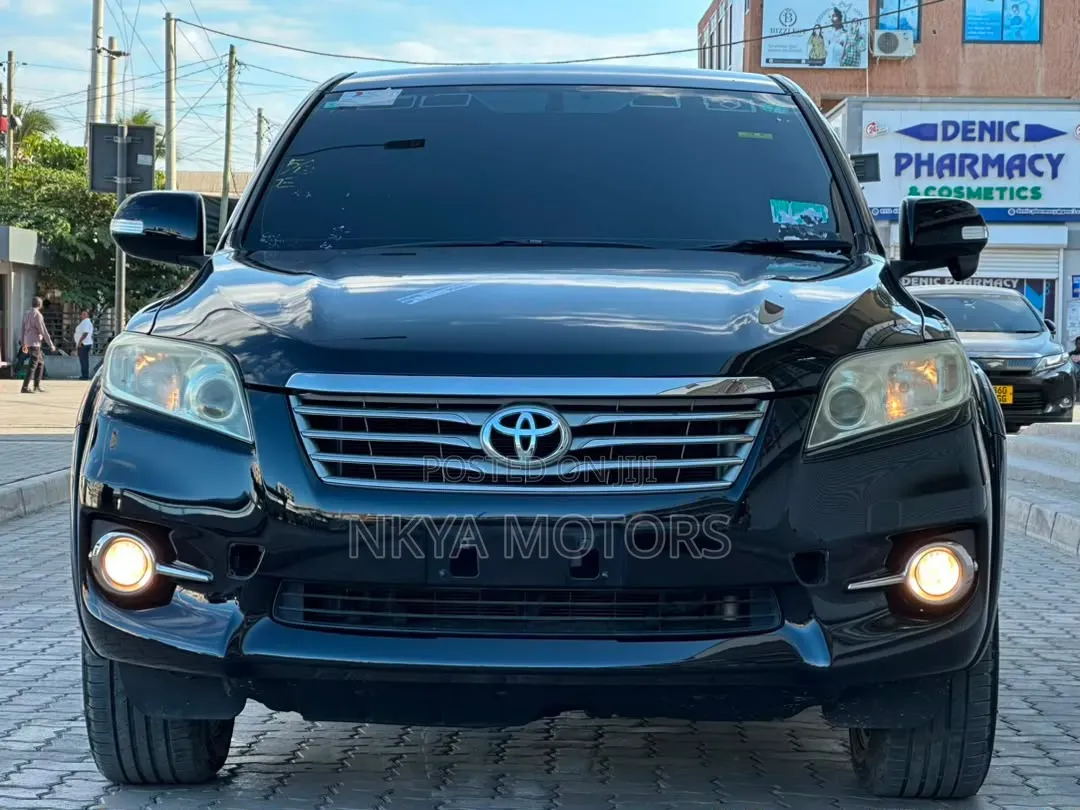 Toyota Vanguard 2011 Black