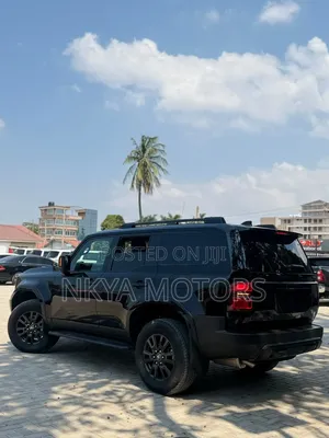 Toyota Land Cruiser Prado 2025 Black
