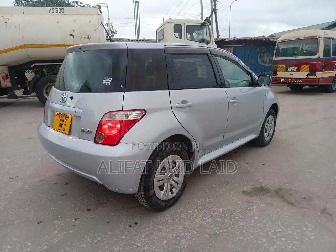 Toyota IST 2004 Silver