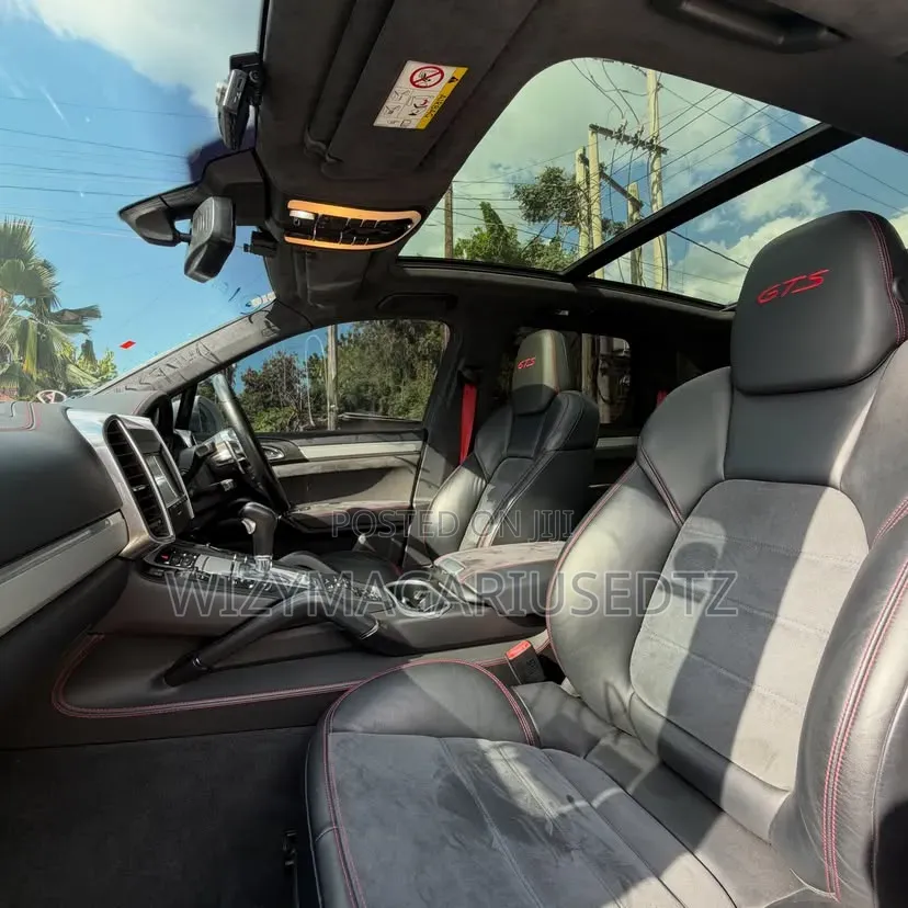 Porsche Cayenne 2017 White