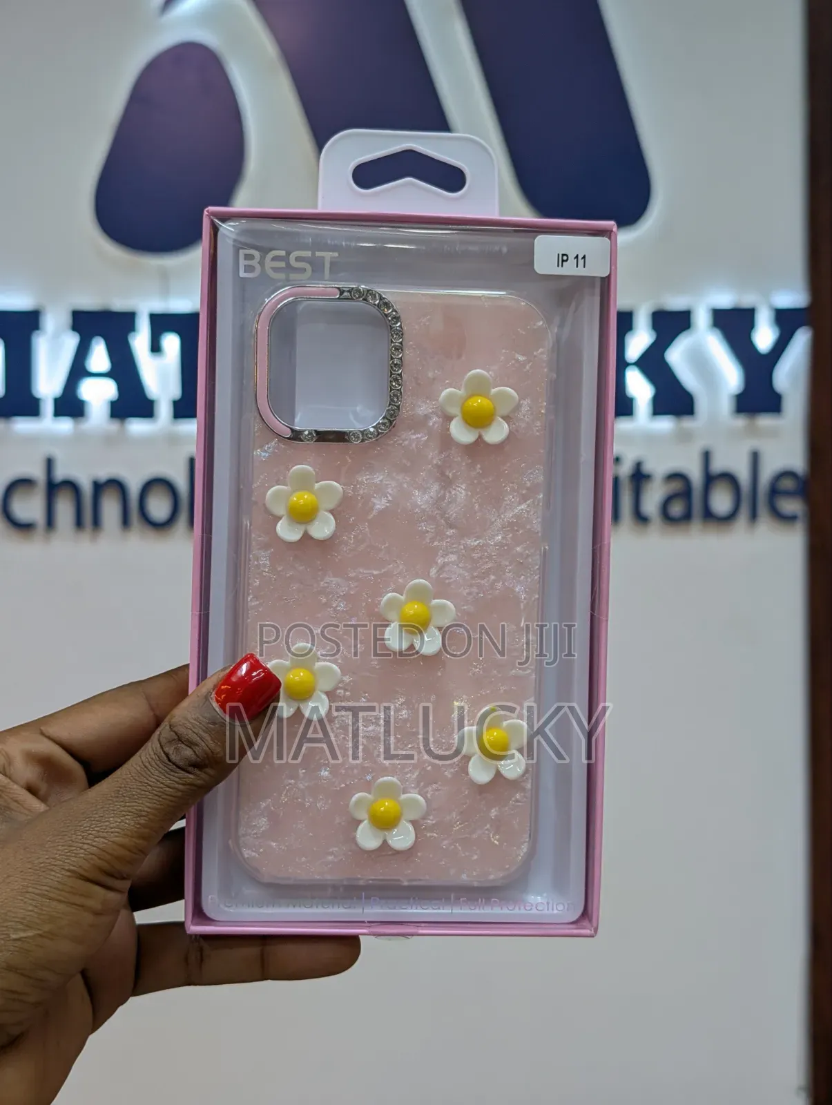 iPhone 17 Pro Max Cover With Flowers