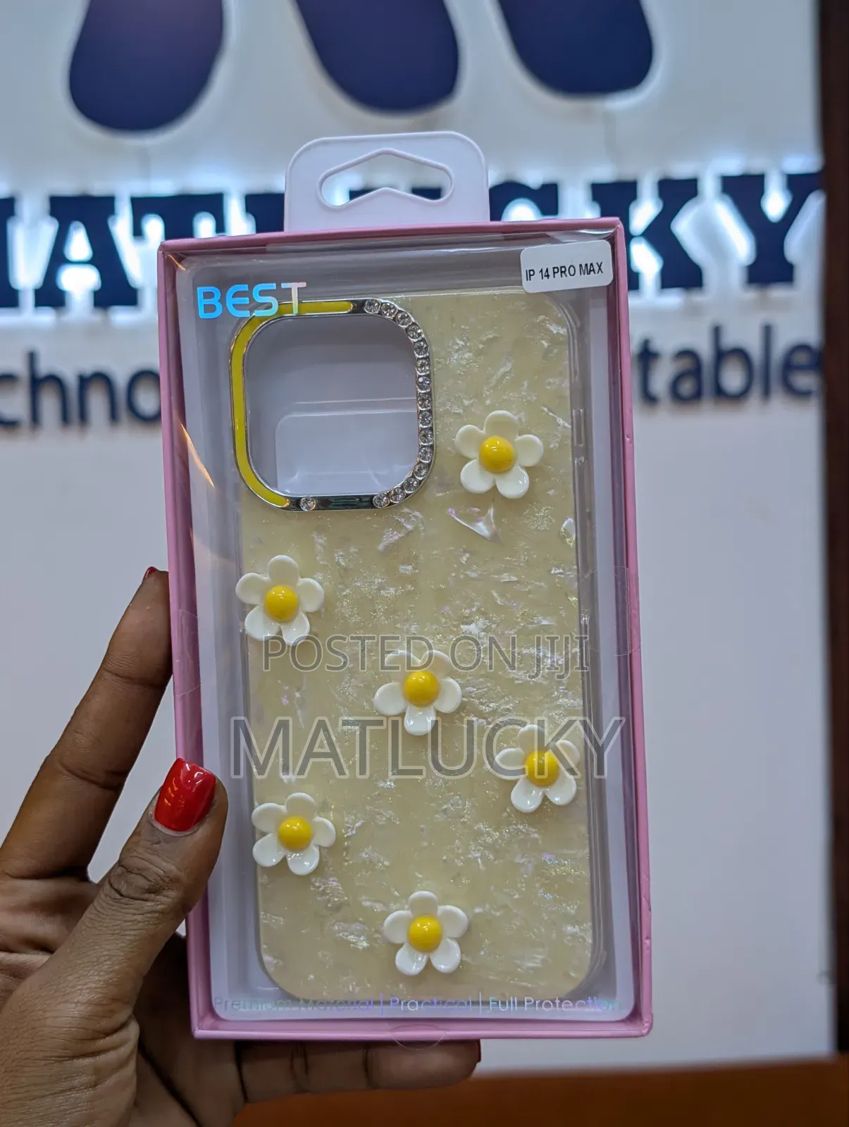 iPhone 17 Pro Max Cover With Flowers