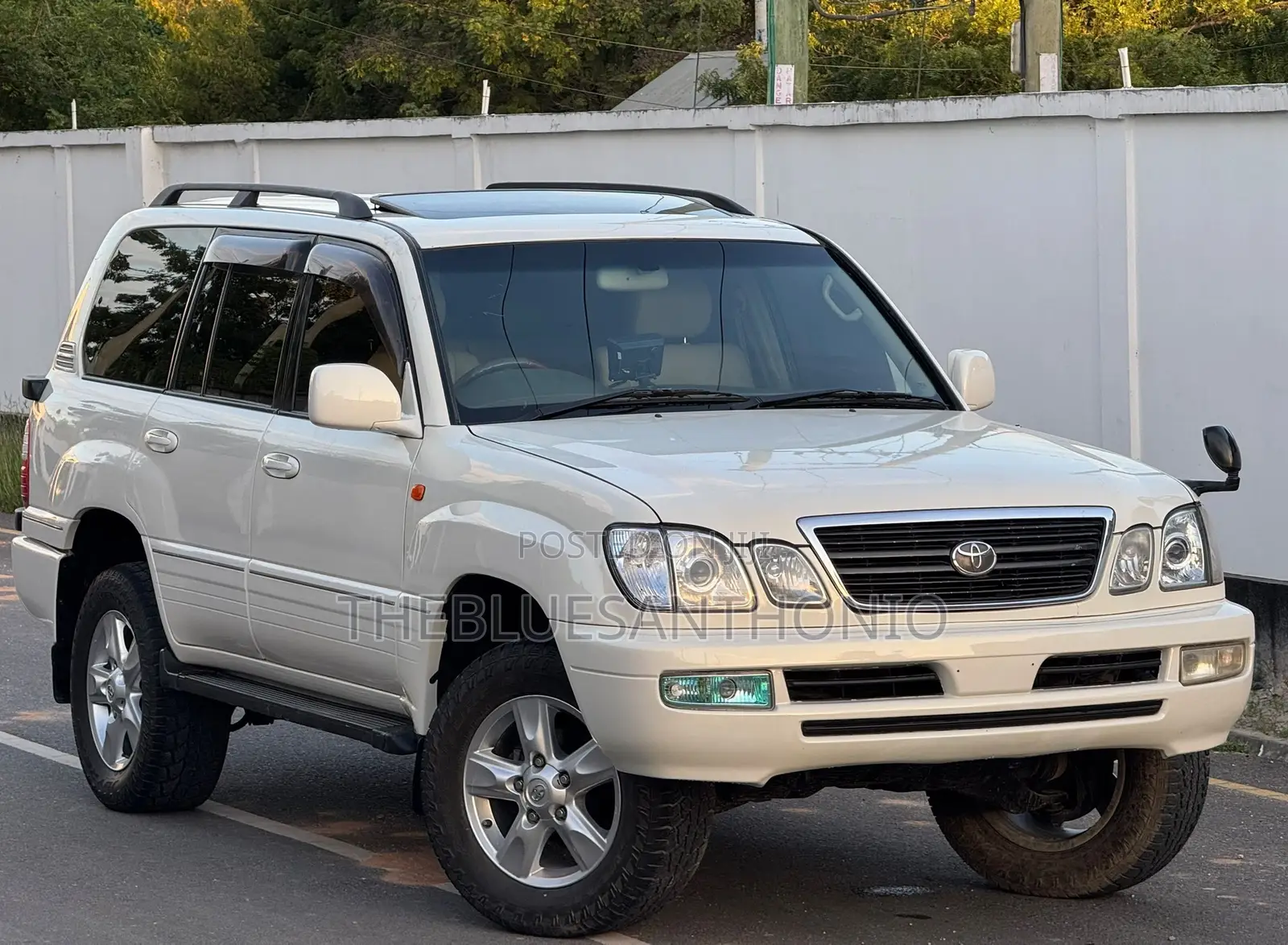 Toyota Land Cruiser 2003 White