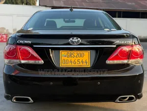 Toyota Crown 2010 Black