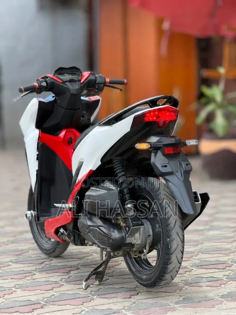 Honda Vario 2021 White