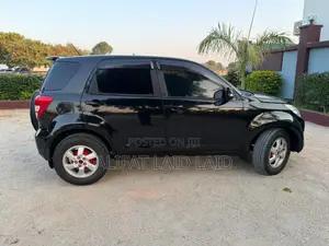 Toyota Rush 1.5 AWD 2006 Black