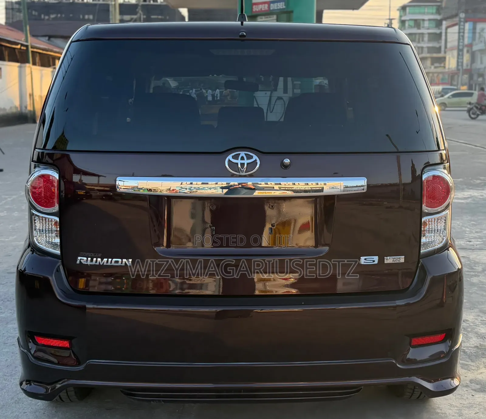 Toyota Corolla Rumion 2010 Black