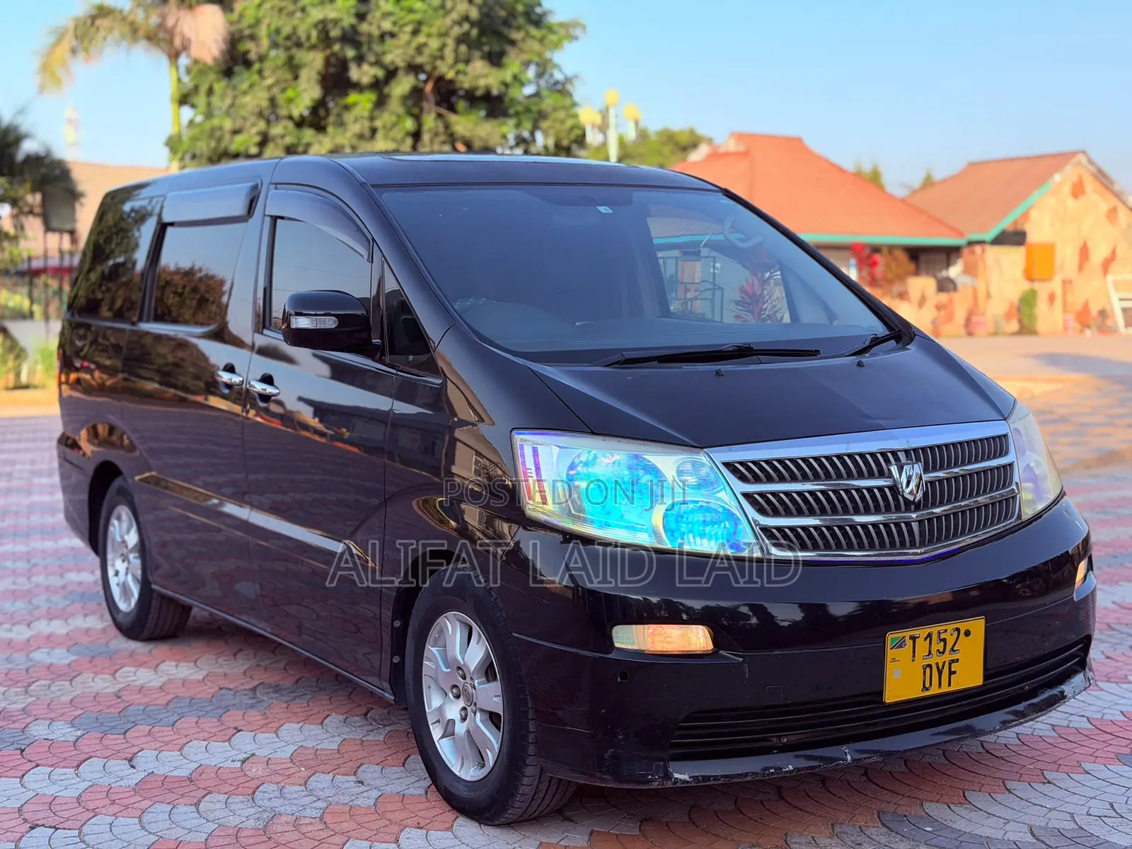 Toyota Alphard 2004 Black