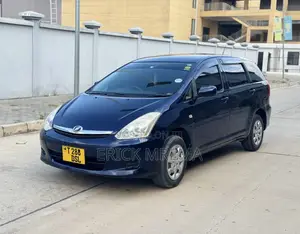 Toyota Wish 2005 Blue