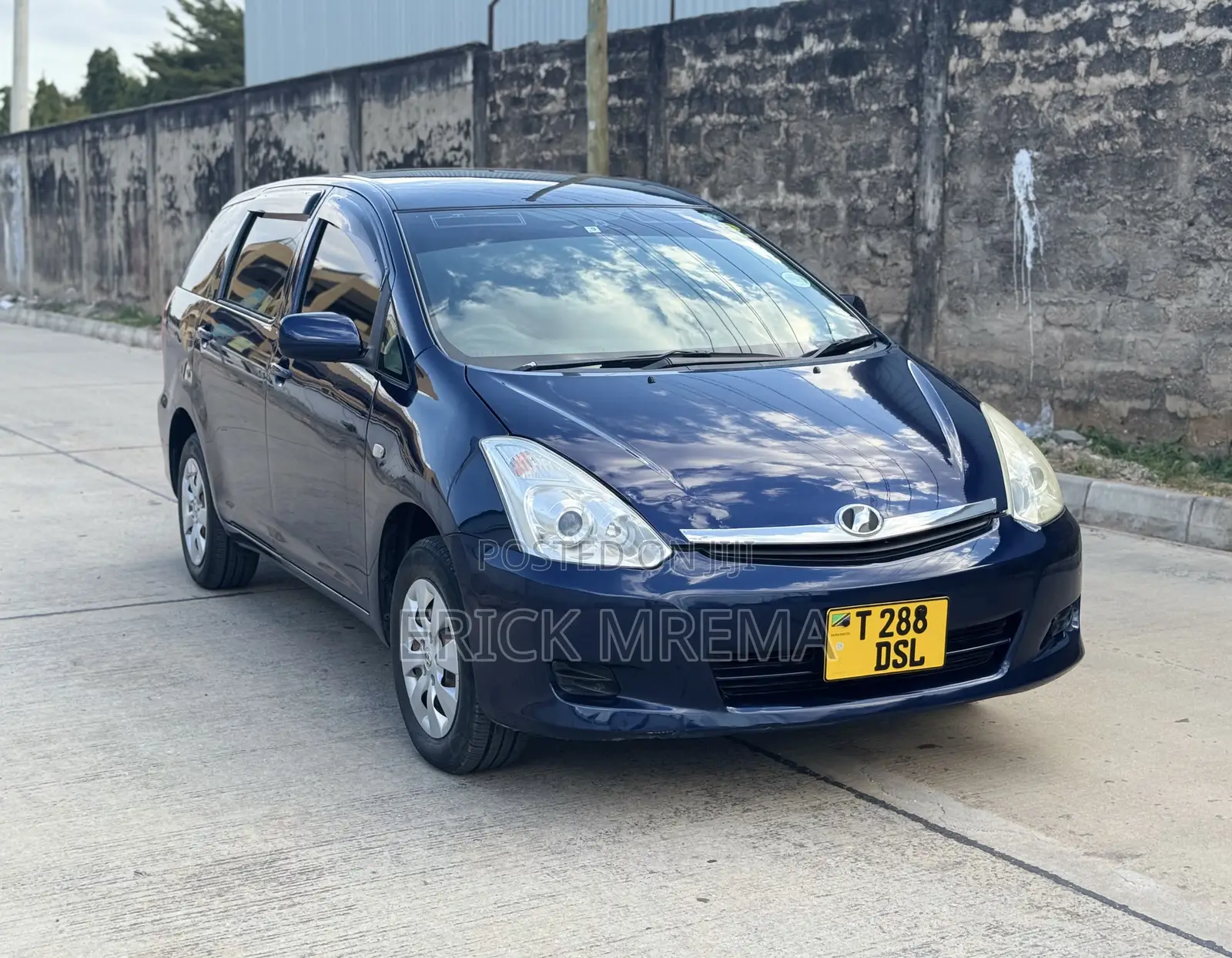 Toyota Wish 2005 Blue