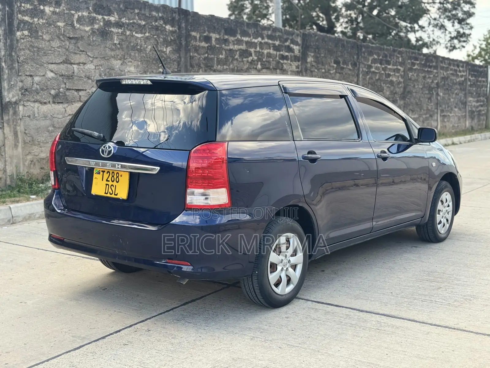 Toyota Wish 2005 Blue