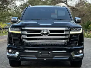 Toyota Land Cruiser 2023 Matt Black