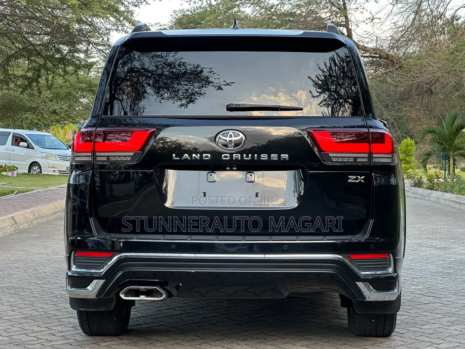Toyota Land Cruiser 2023 Matt Black