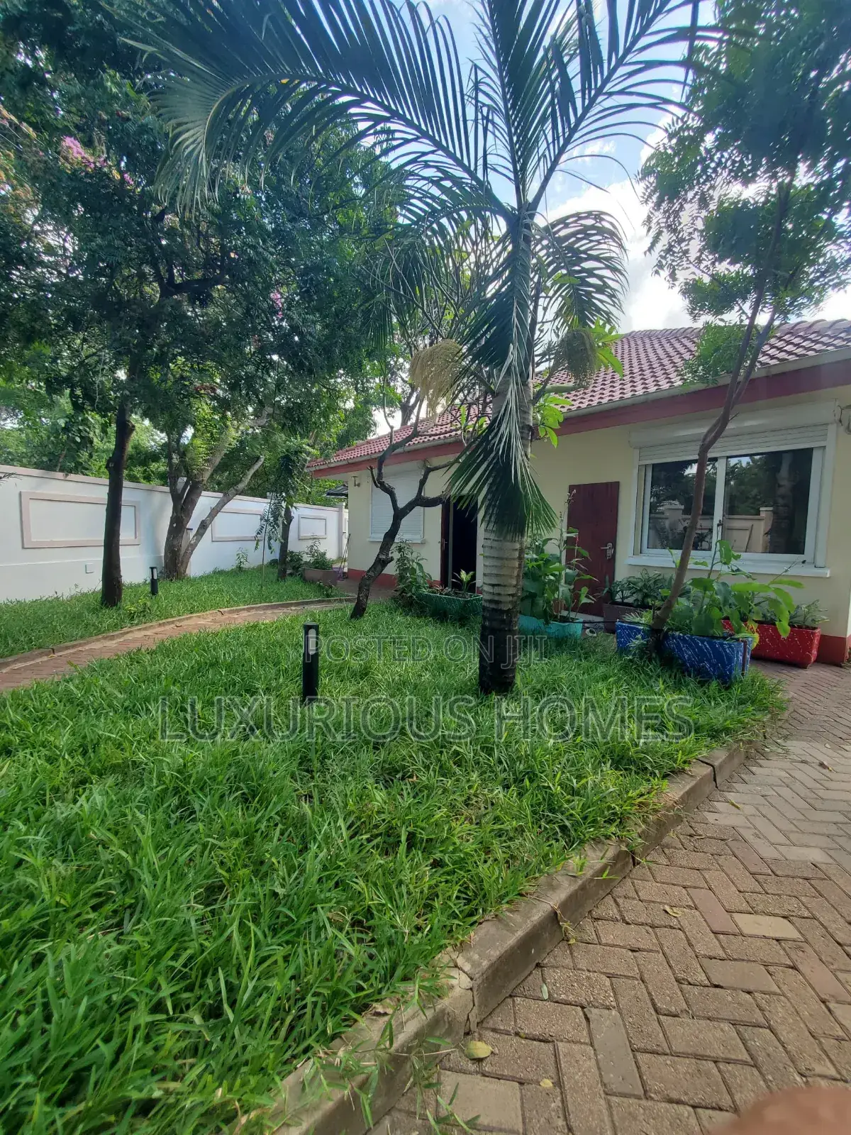 3bdrm Apartment in Masaki for rent