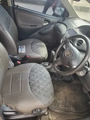 Toyota Vitz 2003 Silver