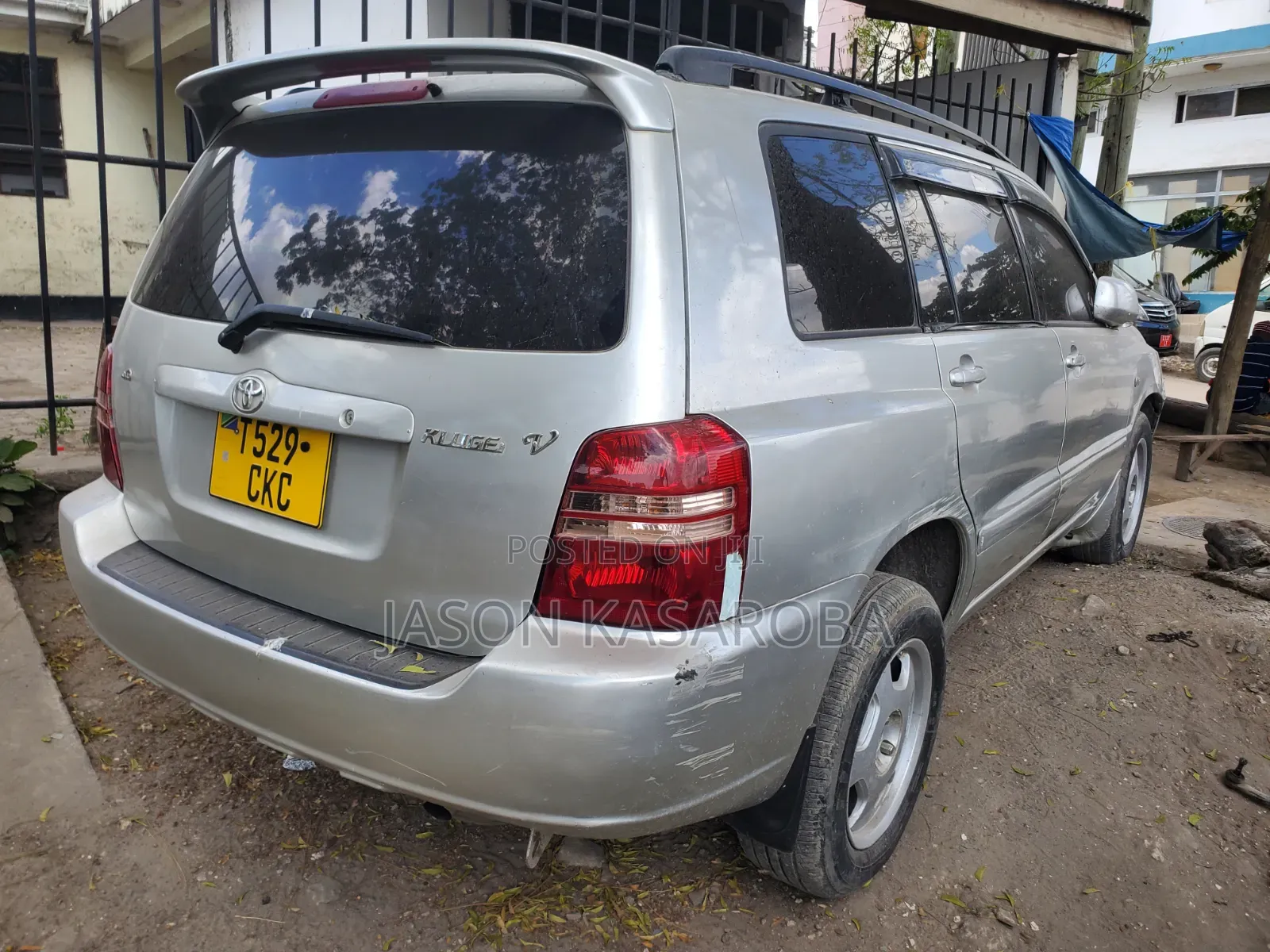 Toyota Kluger 2004 Silver