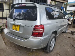 Toyota Kluger 2004 Silver
