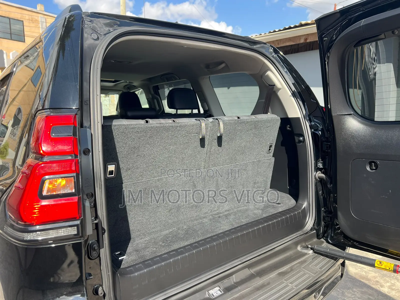 Toyota Land Cruiser Prado 2023 Black