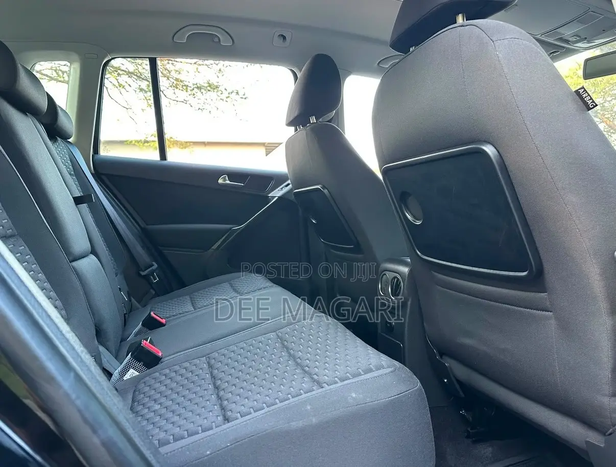 Volkswagen Tiguan 2010 Black