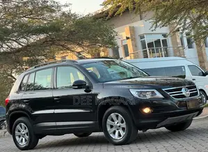 Volkswagen Tiguan 2010 Black
