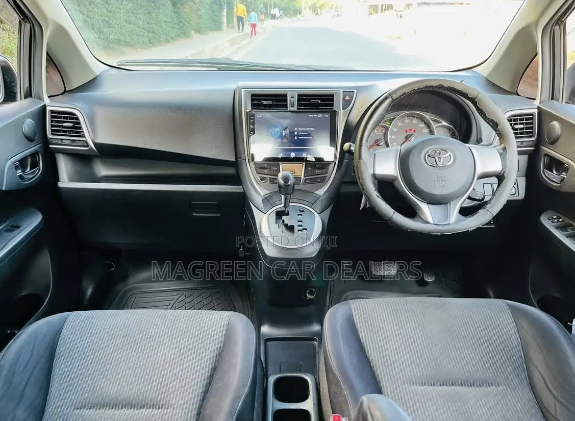 Toyota Ractis 2012 Black