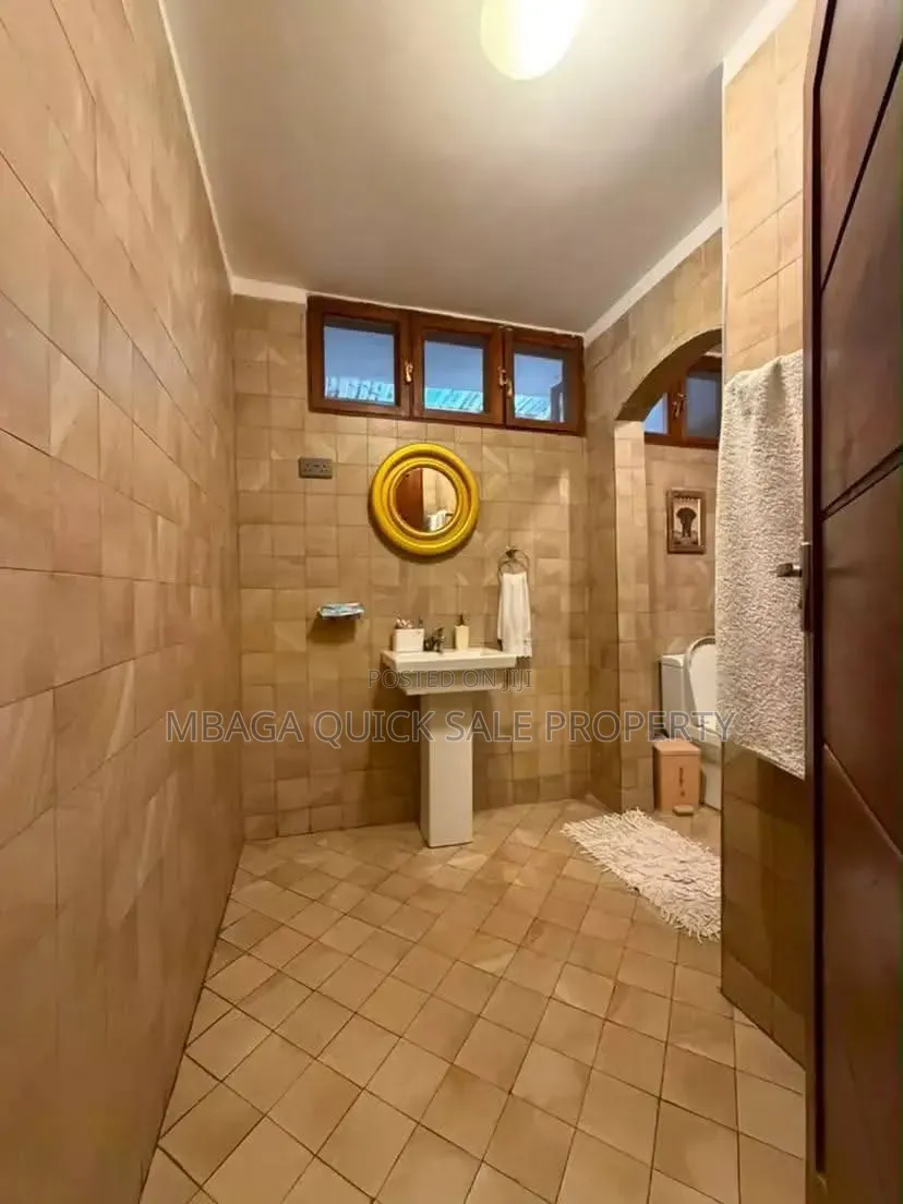 3bdrm House in Masaki for rent