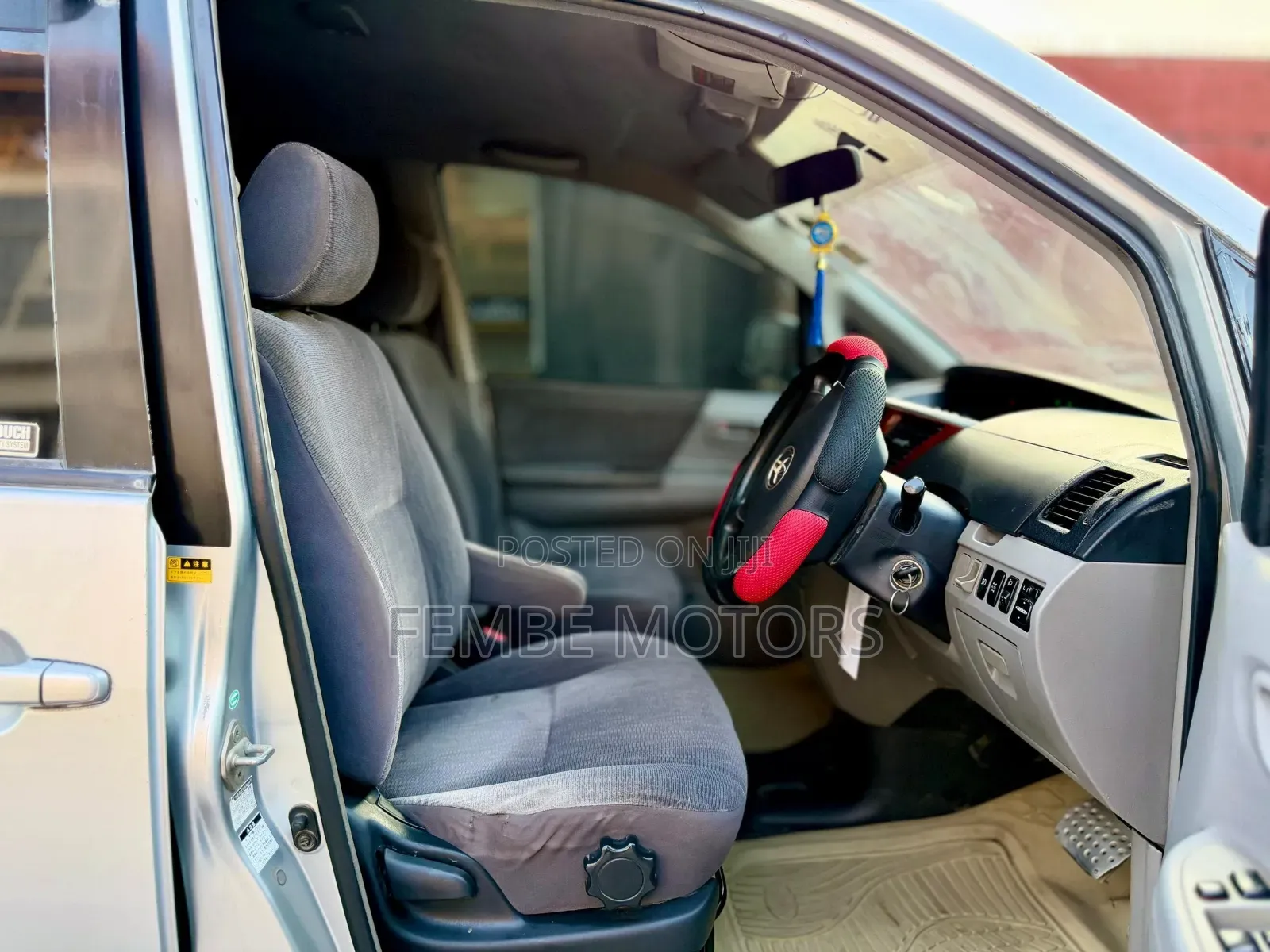 Toyota Noah 2005 Silver