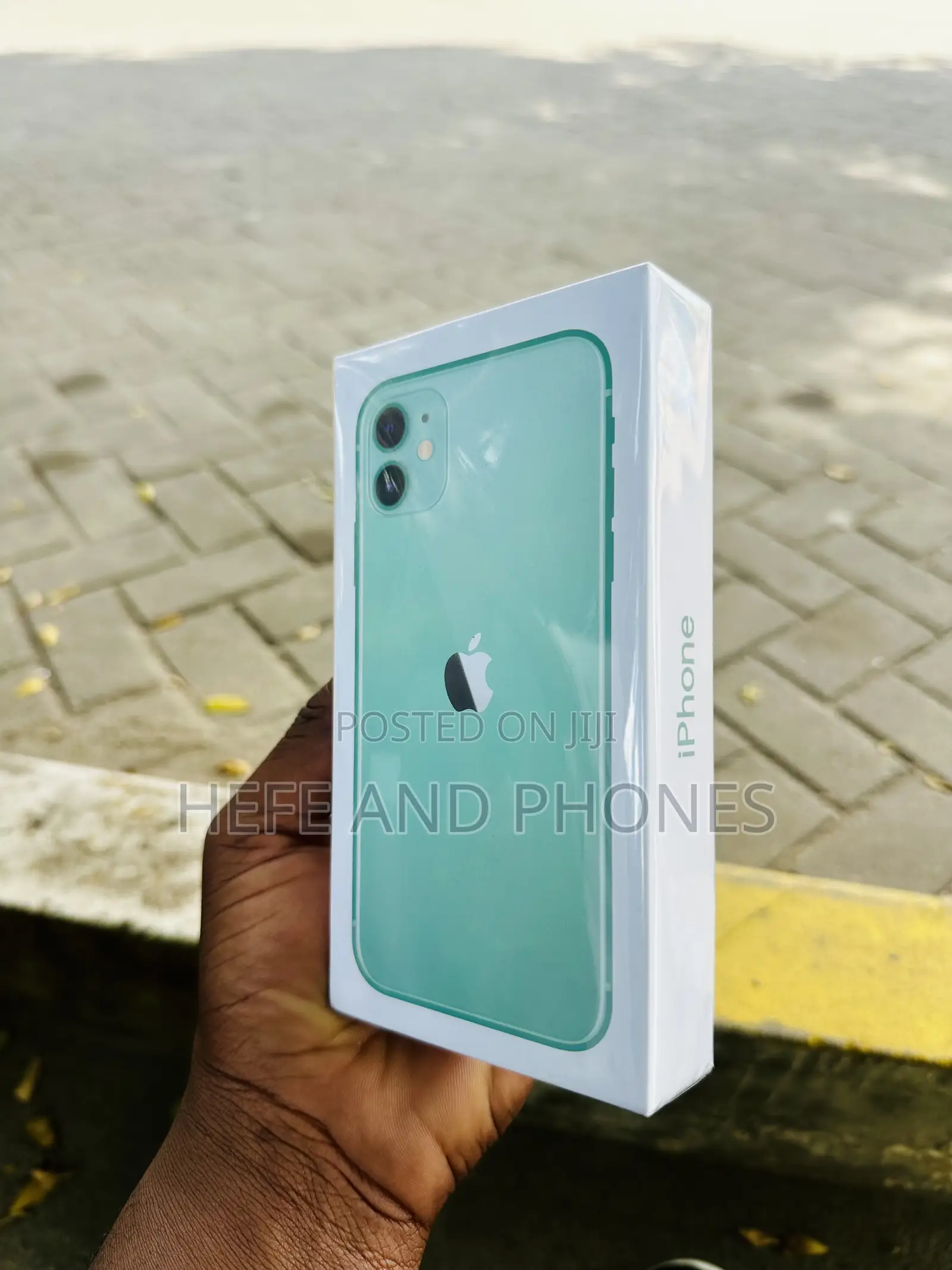 New Apple iPhone 11 128 GB Green