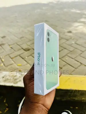 New Apple iPhone 11 128 GB Green