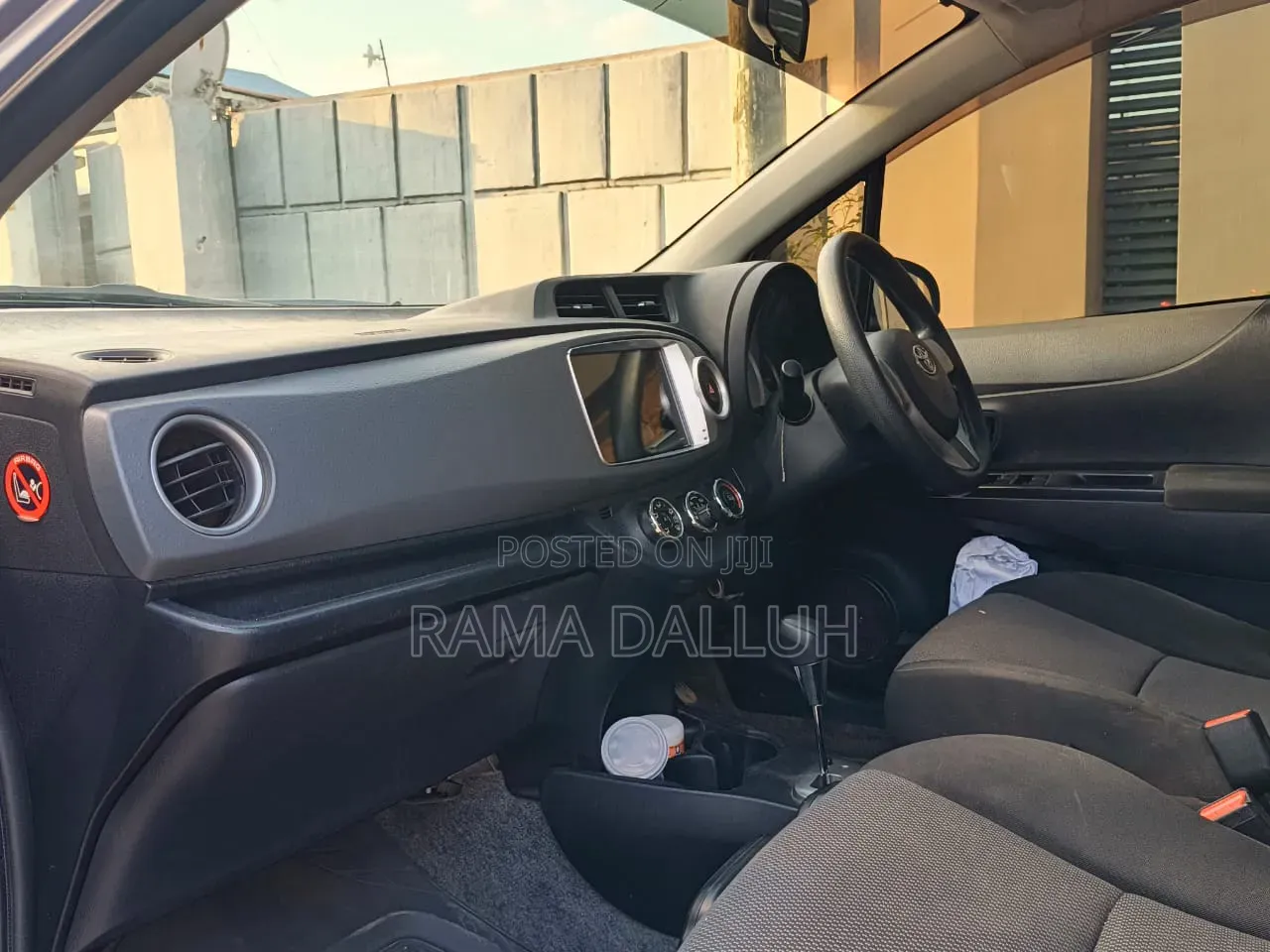 Toyota Vitz 2012 Silver