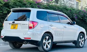 Subaru Forester 2009 White