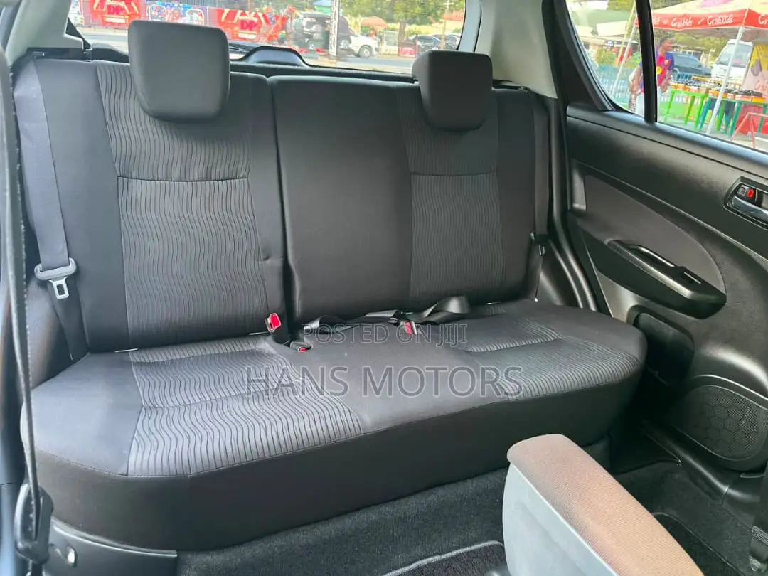 Suzuki Swift 2012 White