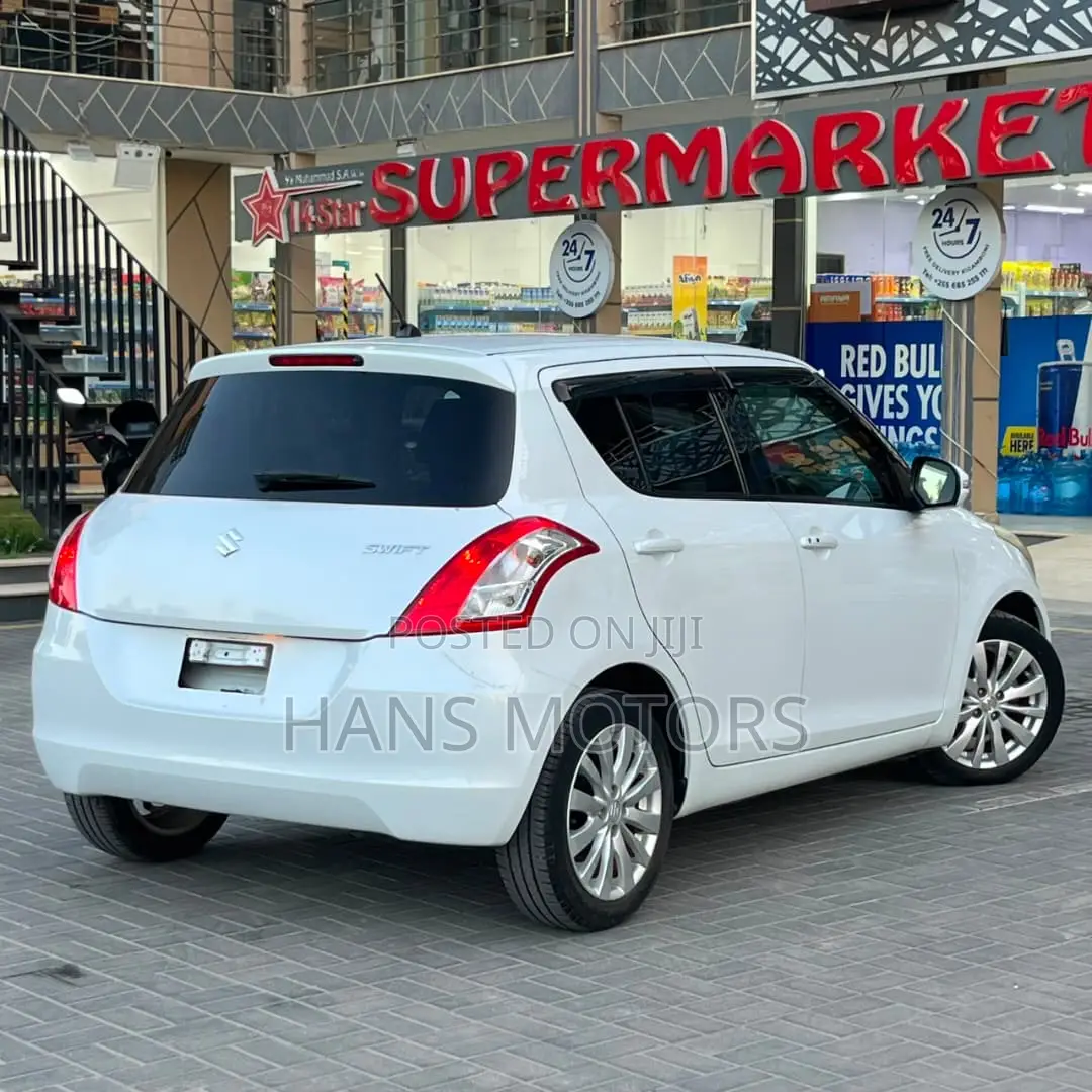 Suzuki Swift 2012 White