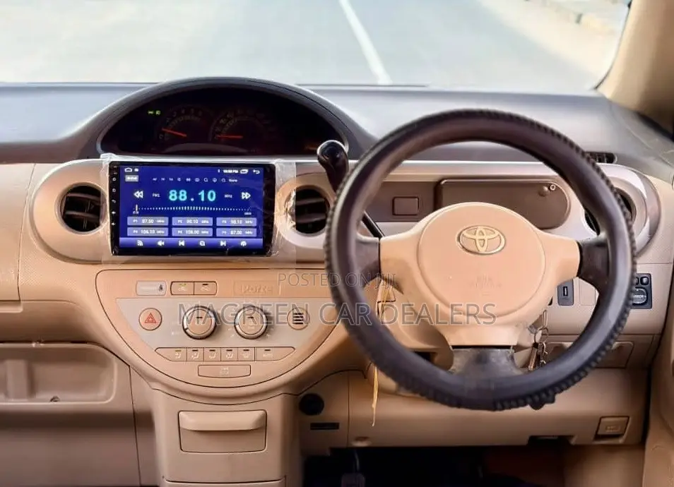 Toyota Porte 2007 Black
