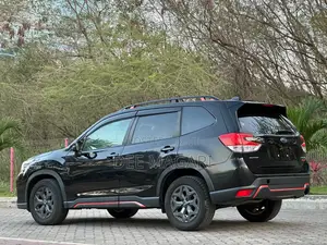 Subaru Forester Premium AWD 2019 Black