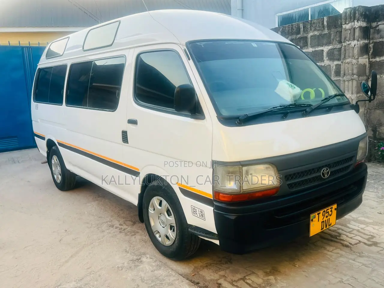 Toyota HiAce 2008 White