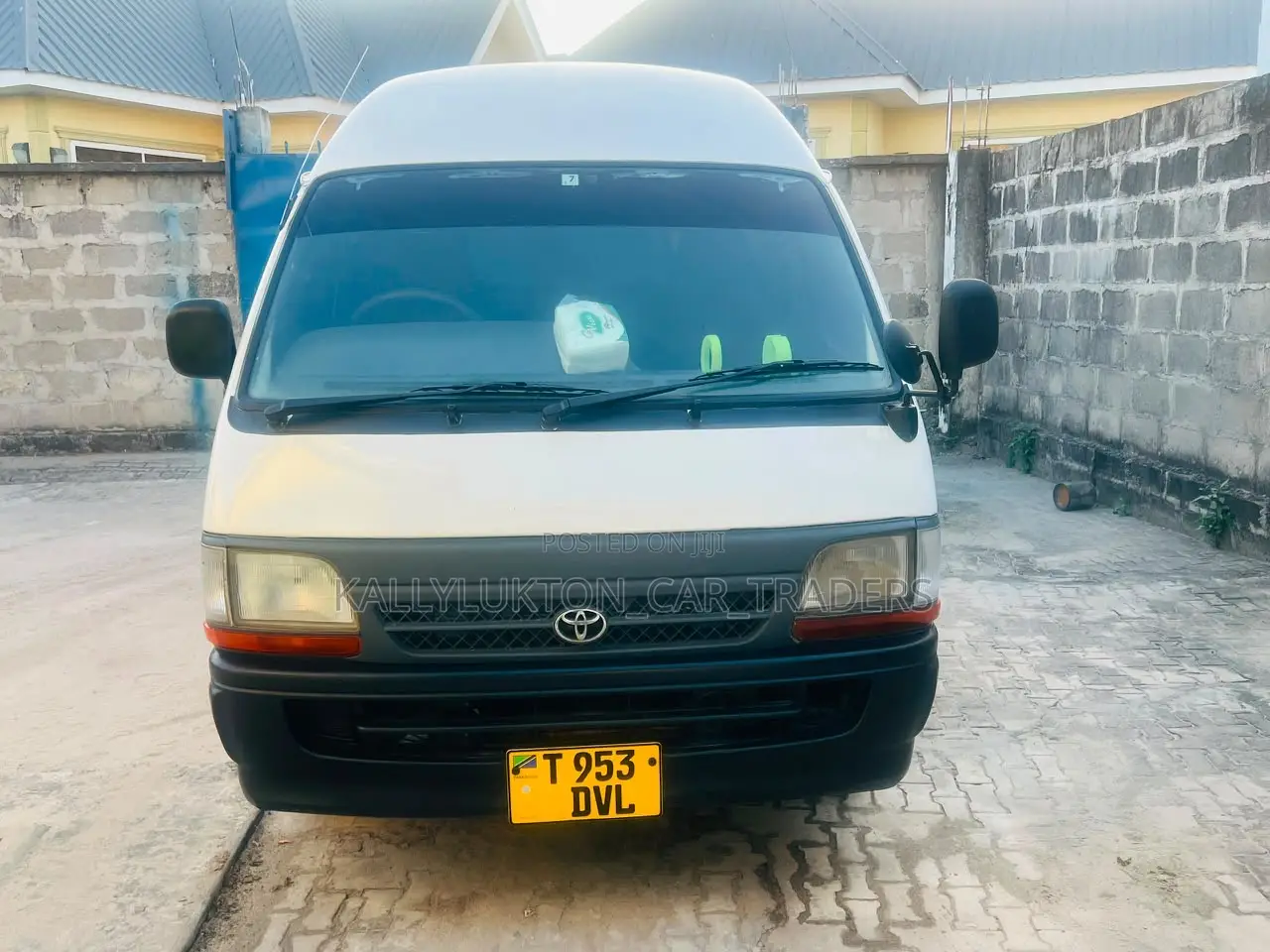 Toyota HiAce 2008 White