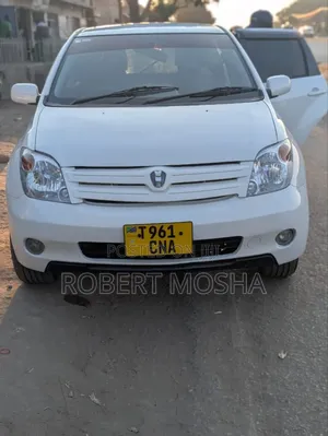Toyota IST 2005 White