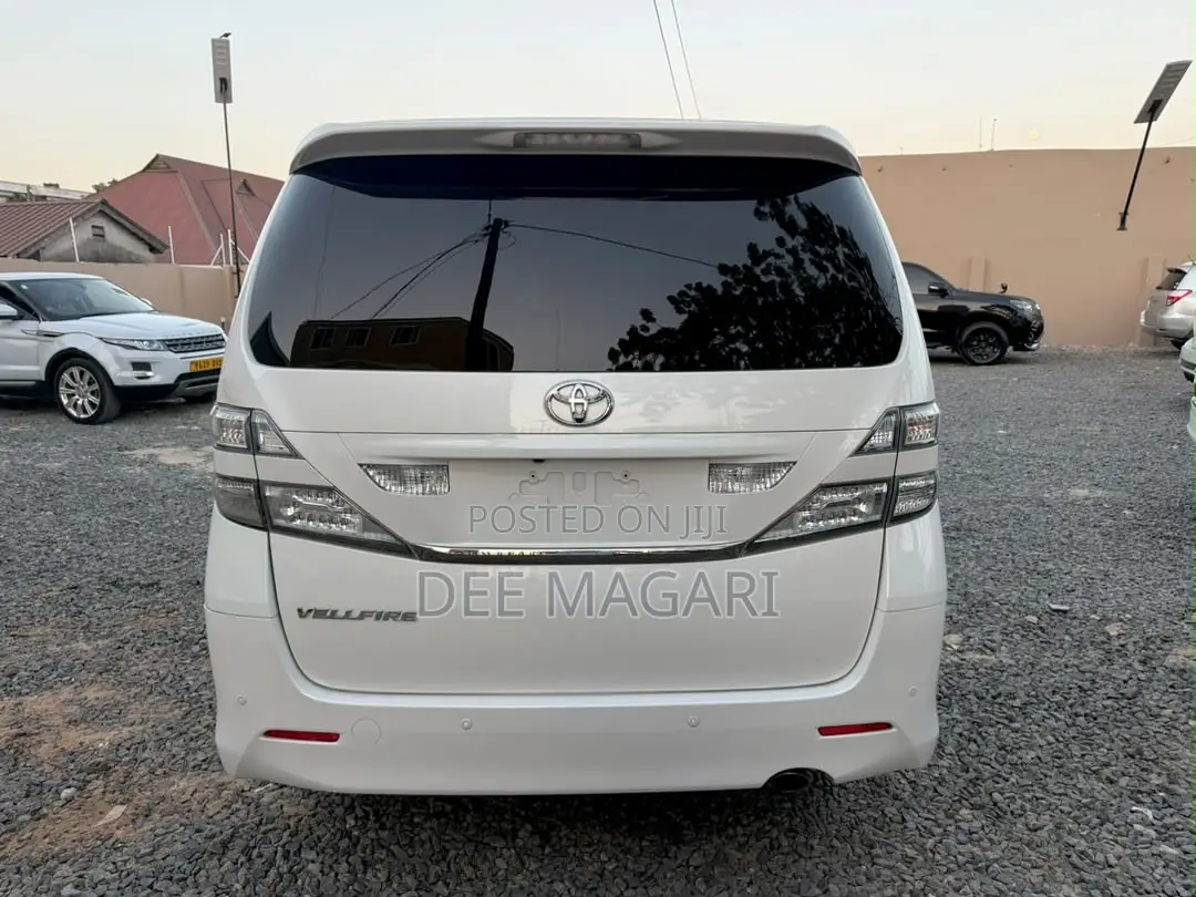 Toyota Vellfire 2012 White
