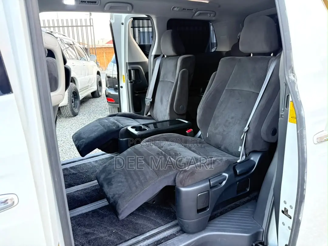 Toyota Vellfire 2012 White